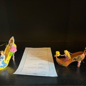 Belle - Dare to Dream
Rapunzel - Live Your Dream